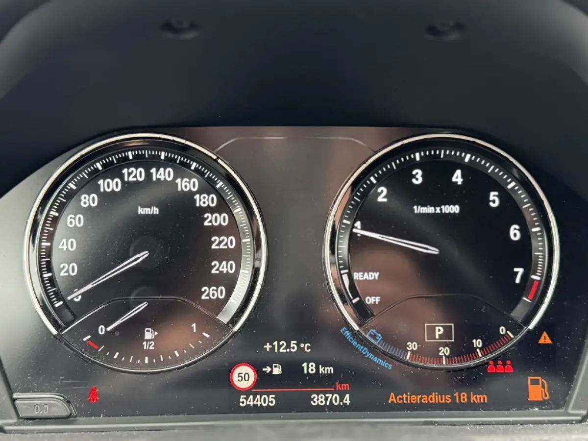 sDrive18i Executive | Navigatie | Camera | Leder