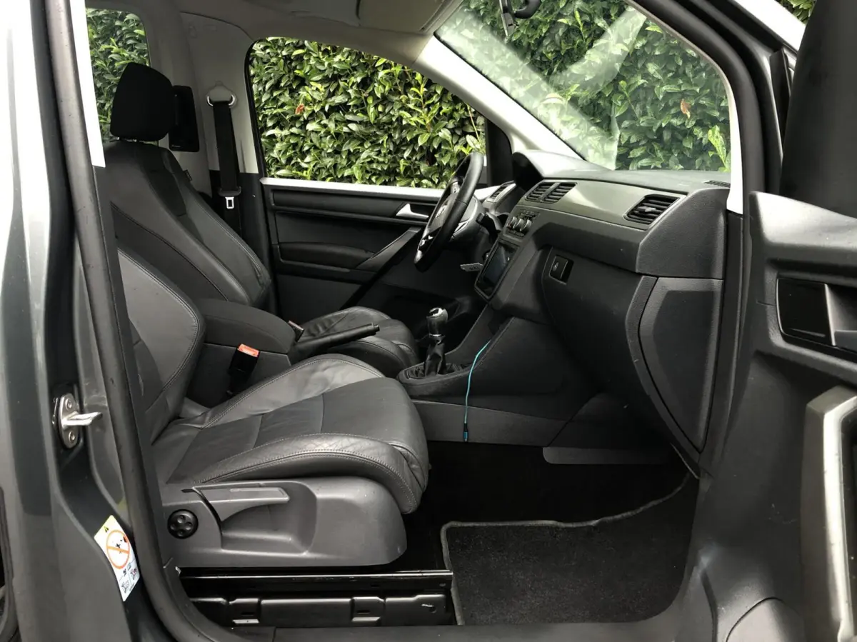 1.0 TSI Comfortline, AIRCO, CRUISE, 5 PERSOONS, LM VELGEN, PDC, DAB+, LEER