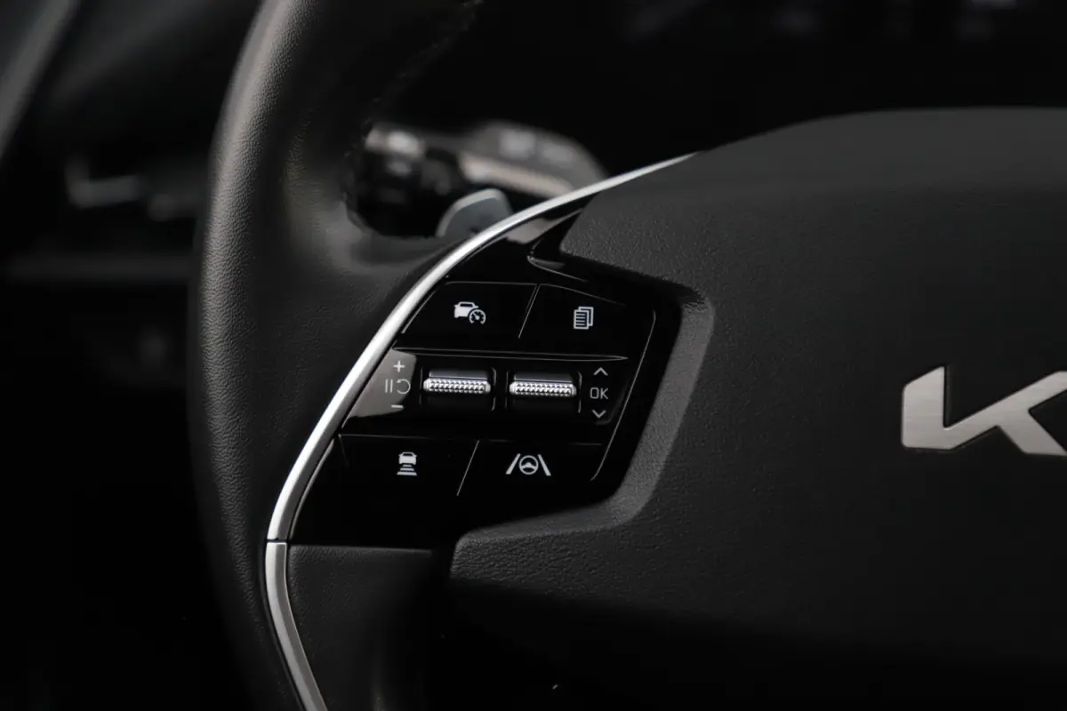 DynamicLine 64.8 kWh Trekhaak Navigatie Achteruitrijcamera LMV