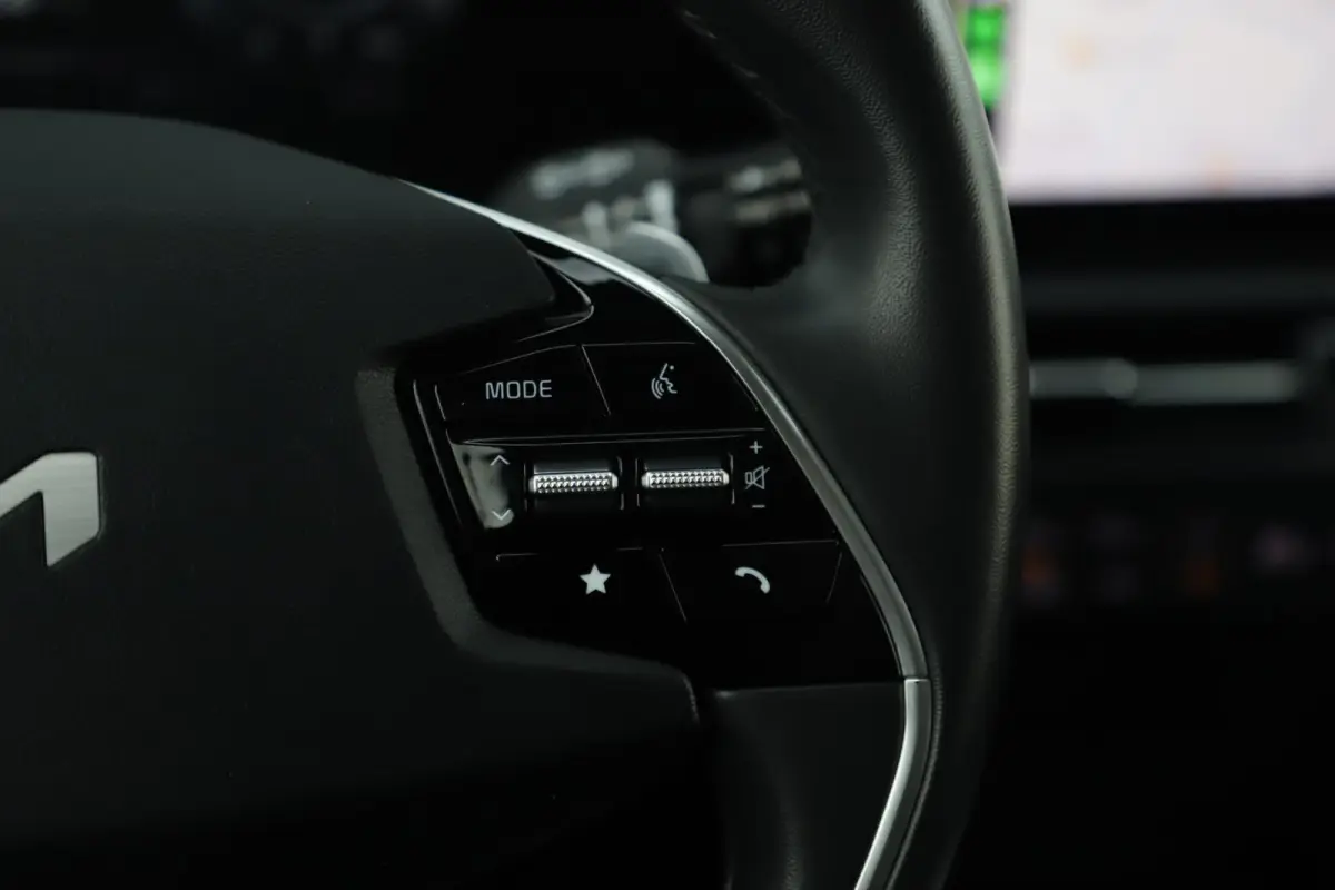 DynamicLine 64.8 kWh Trekhaak Navigatie Achteruitrijcamera LMV