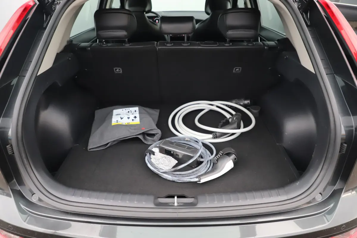 DynamicLine 64.8 kWh Trekhaak Navigatie Achteruitrijcamera LMV