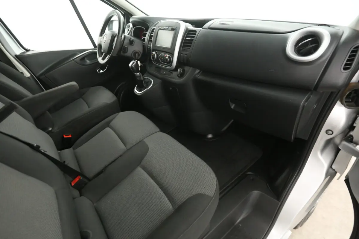 2.0 EcoJet 145PK L2H1 | Automaat | Clima | Camera | Cruise | 3 Zits | 2xSchuifdeur | Trekhaak | Navi | Parkeersens.