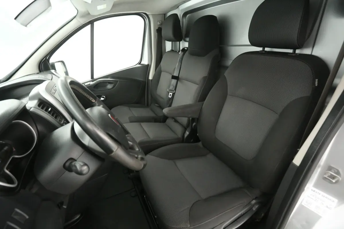 2.0 EcoJet 145PK L2H1 | Automaat | Clima | Camera | Cruise | 3 Zits | 2xSchuifdeur | Trekhaak | Navi | Parkeersens.