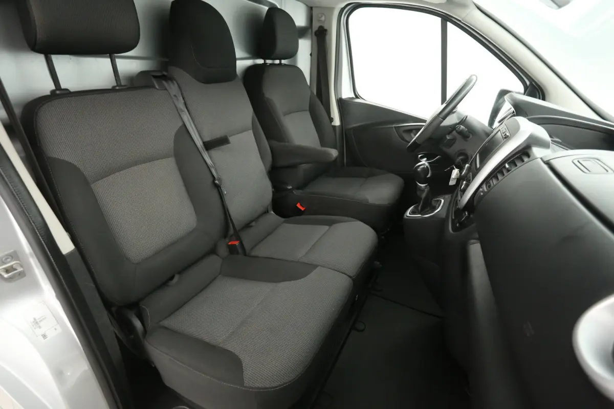 2.0 EcoJet 145PK L2H1 | Automaat | Clima | Camera | Cruise | 3 Zits | 2xSchuifdeur | Trekhaak | Navi | Parkeersens.