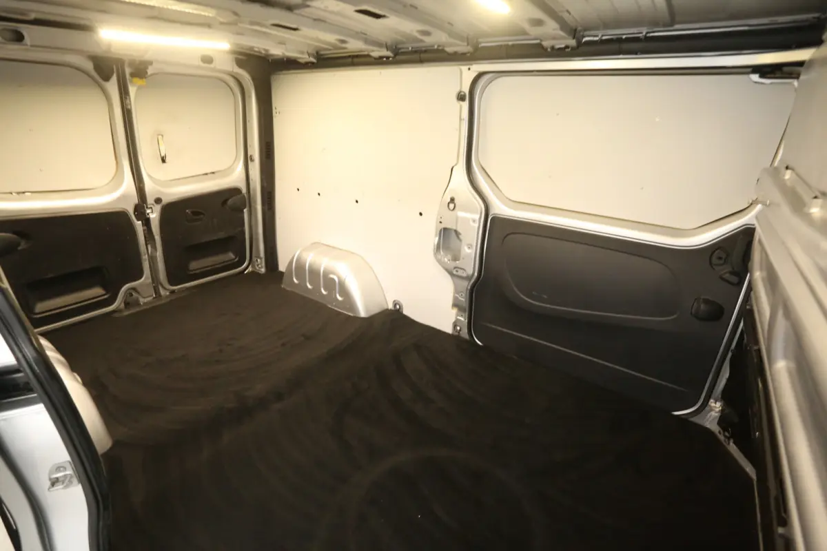 2.0 EcoJet 145PK L2H1 | Automaat | Clima | Camera | Cruise | 3 Zits | 2xSchuifdeur | Trekhaak | Navi | Parkeersens.