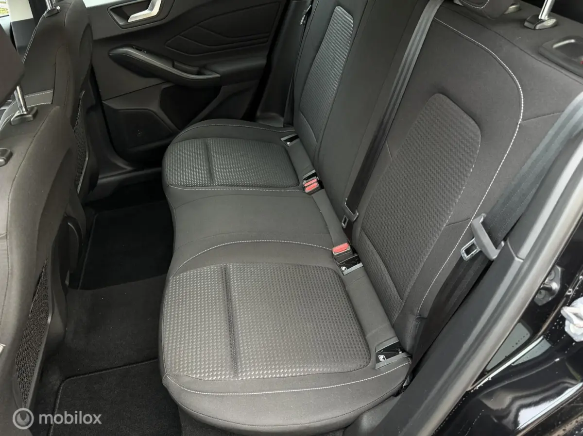 1.0 EcoBoost Connected | Airco | PDC V+A | Navi | Cruise |
