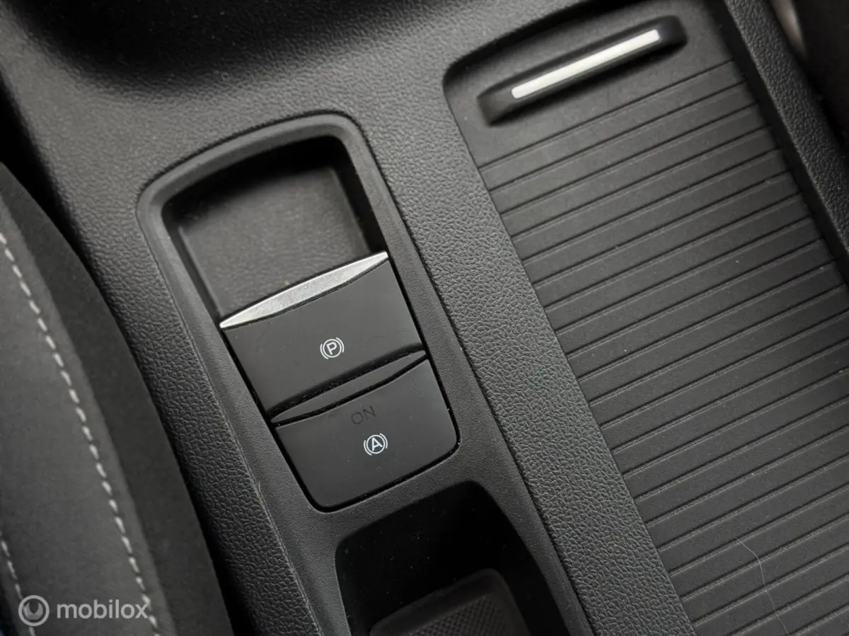1.0 EcoBoost Connected | Airco | PDC V+A | Navi | Cruise |