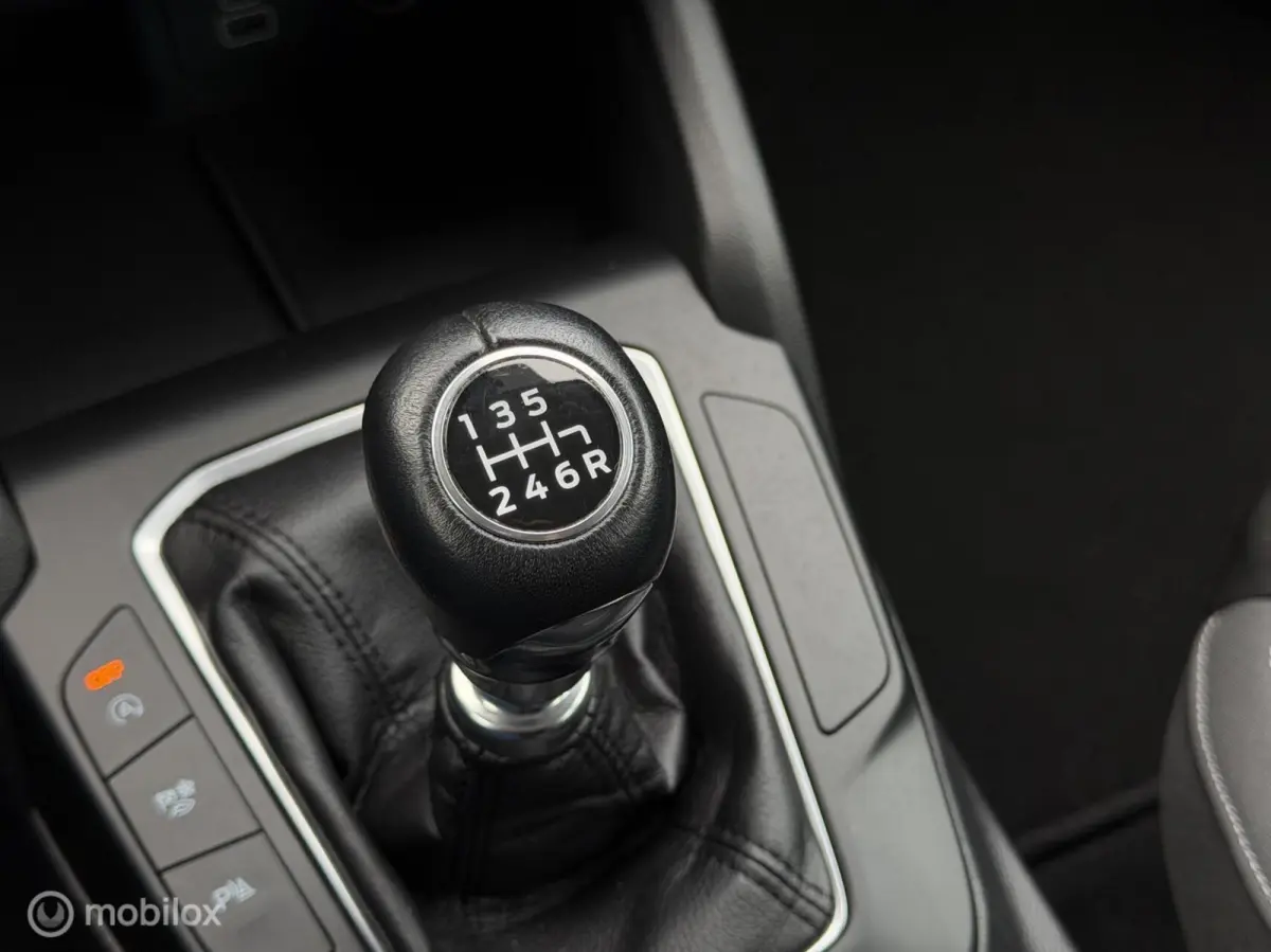1.0 EcoBoost Connected | Airco | PDC V+A | Navi | Cruise |