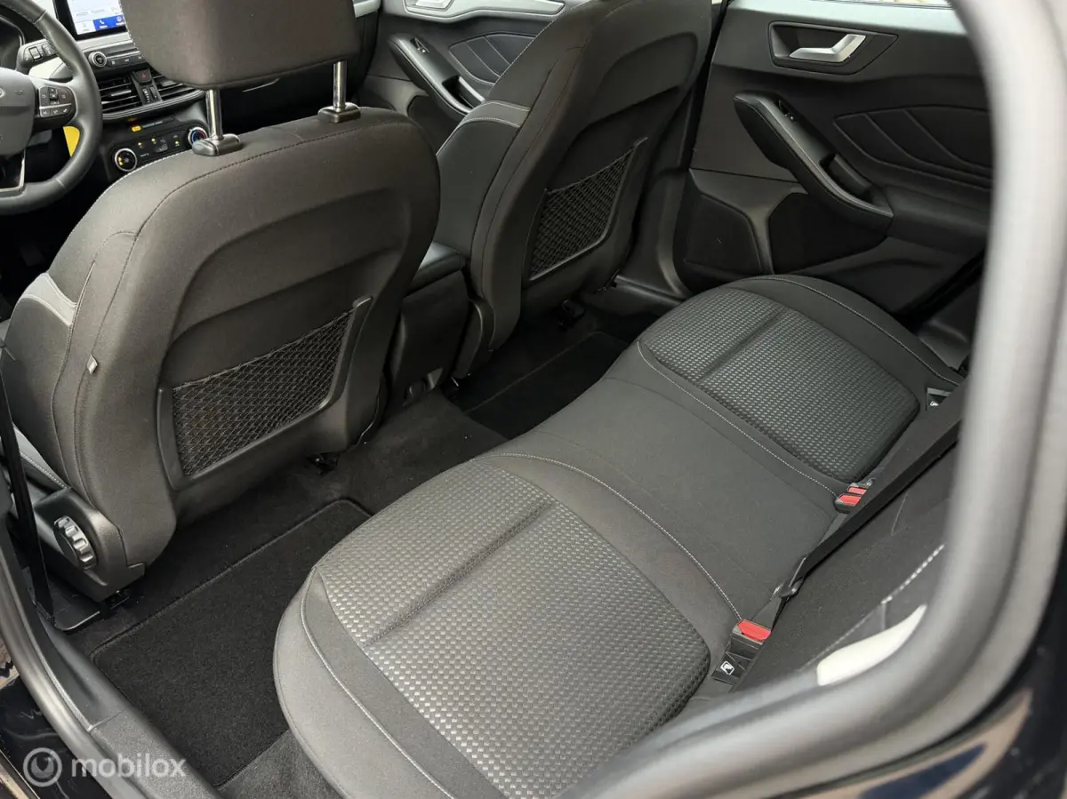 1.0 EcoBoost Connected | Airco | PDC V+A | Navi | Cruise |