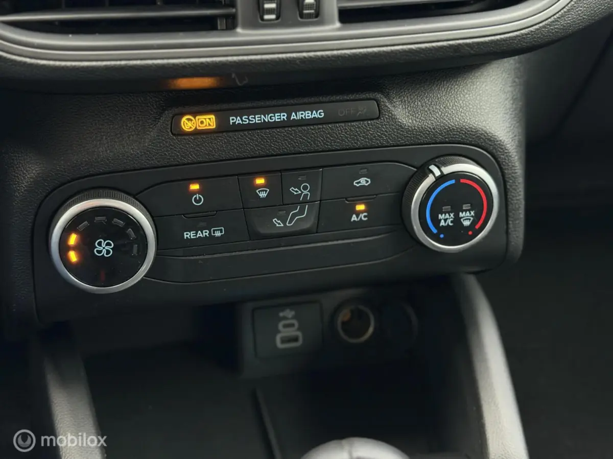 1.0 EcoBoost Connected | Airco | PDC V+A | Navi | Cruise |