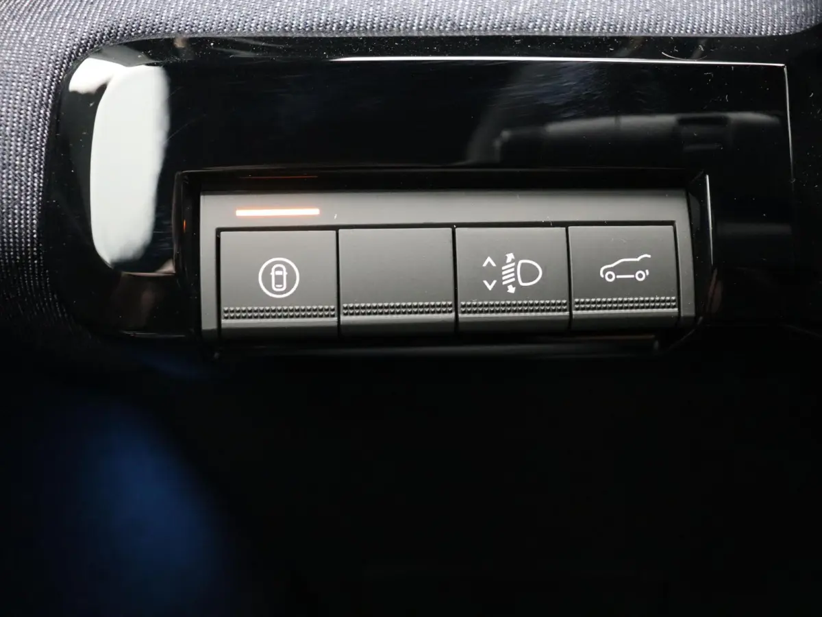 comfort range techno 52 kWh | Vijf jaar garantie | Stoel- en stuurwielverwarming | Vehicle-to-grid | Apple Carplay & Android Auto | Achteruitrijcamera | Warmtepomp |