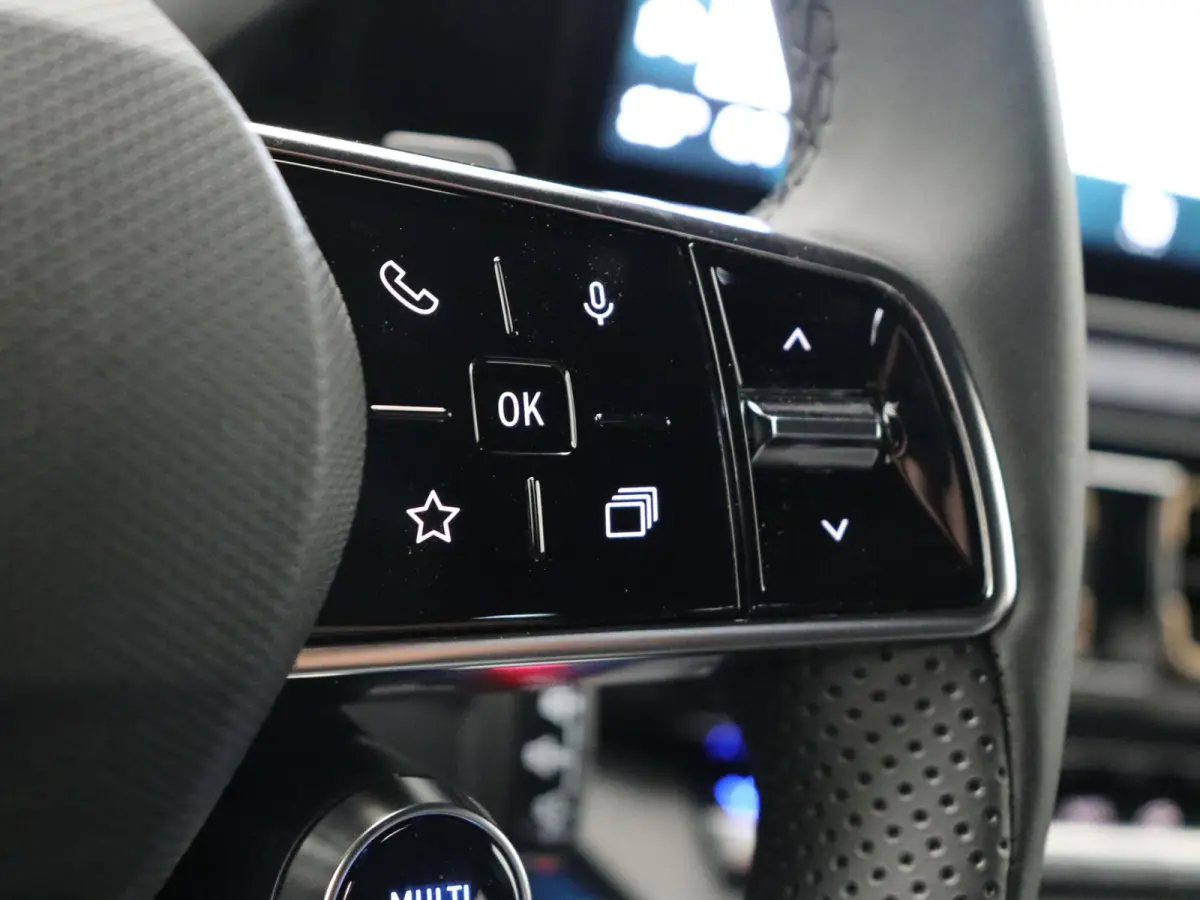 comfort range techno 52 kWh | Vijf jaar garantie | Stoel- en stuurwielverwarming | Vehicle-to-grid | Apple Carplay & Android Auto | Achteruitrijcamera | Warmtepomp |