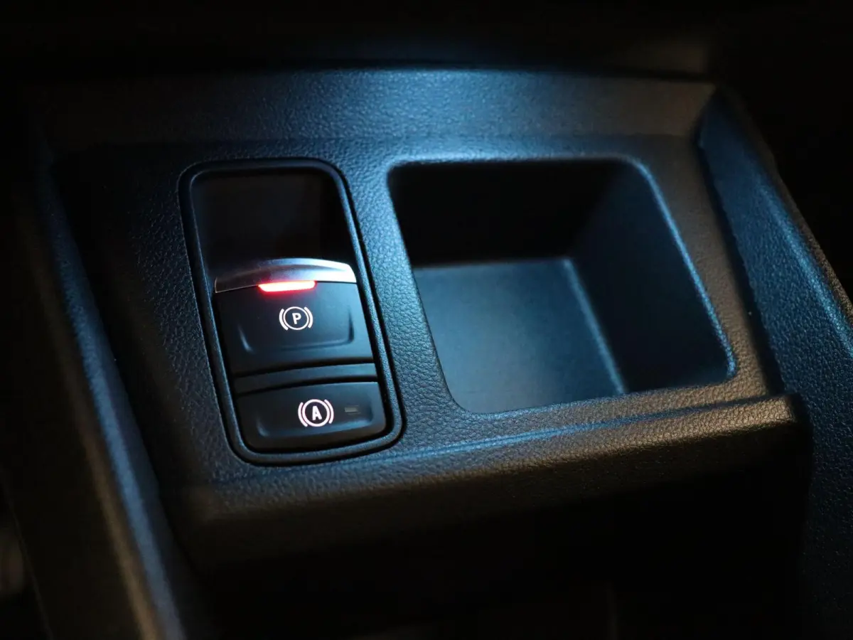 comfort range techno 52 kWh | Vijf jaar garantie | Stoel- en stuurwielverwarming | Vehicle-to-grid | Apple Carplay & Android Auto | Achteruitrijcamera | Warmtepomp |