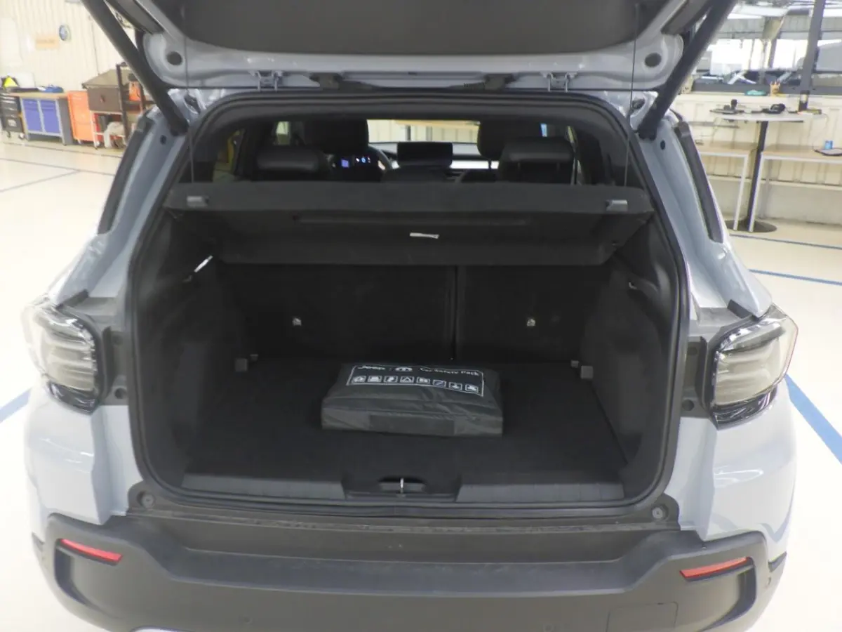 1.2 e-Hybrid Summit 8 Jaar Garantie | WinterPakket | Camera | Apple Carplay | | Achteruitrijcamera | Lichtmetalen velgen | Lichtmetalen velgen