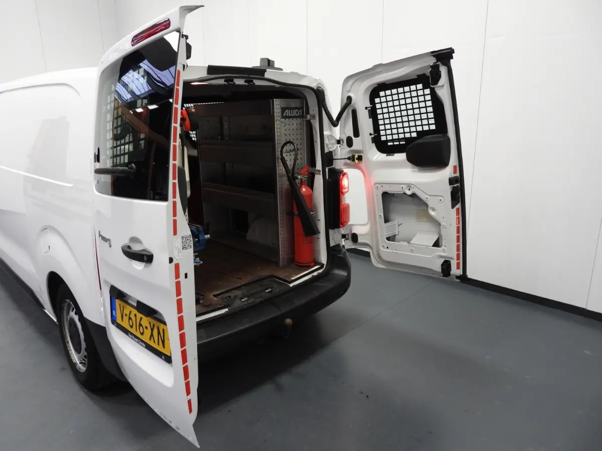 1.6 BlueHDI 95 Club M AIRCO/BLUETOOTH/PDC/SCHUIFDEUR!