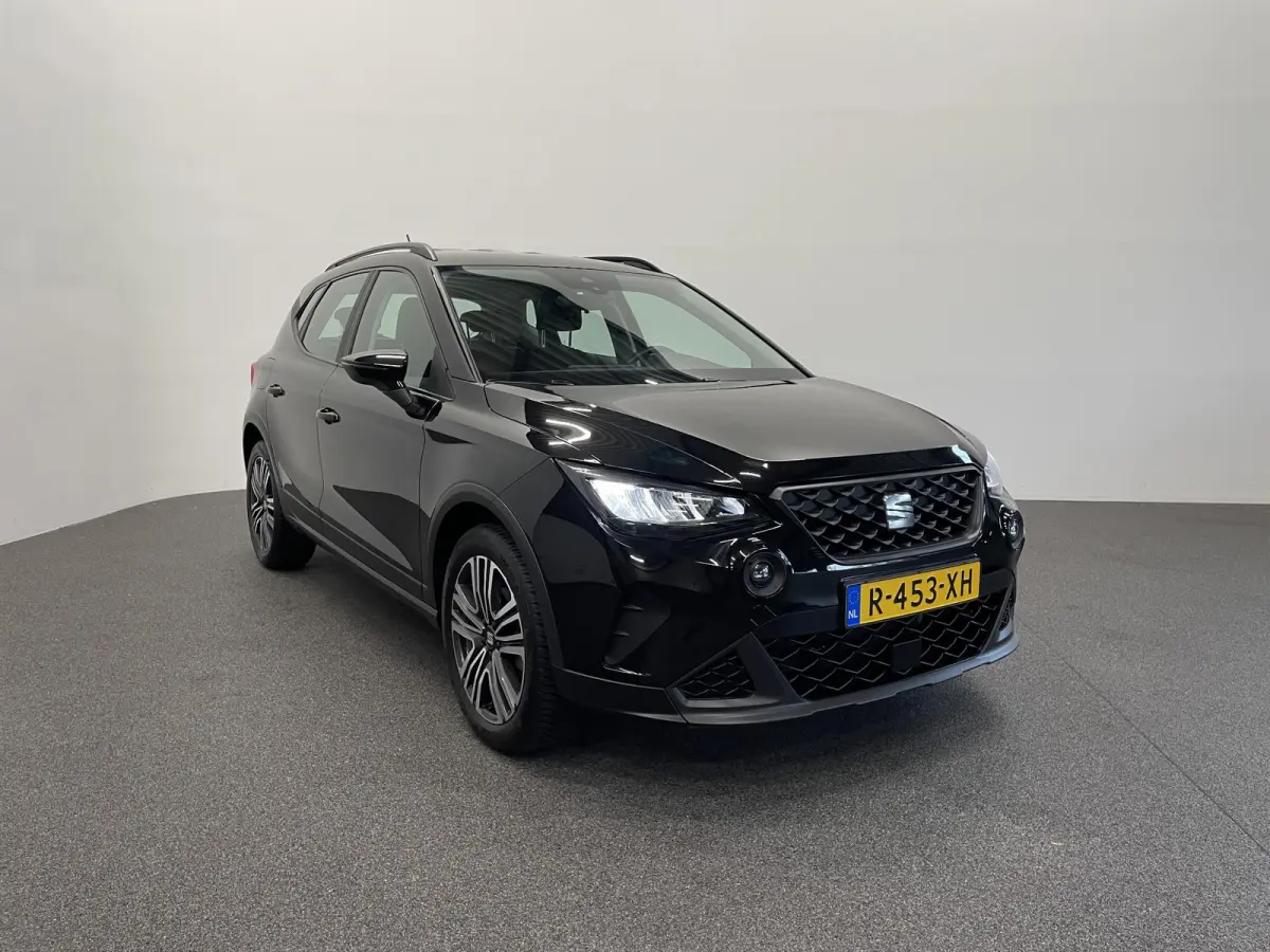 1.0 TSI Style Climate control Navigatie Apple Carplay/ Android Auto Parkeersensoren Cruise Control Full LED 17" LM Velgen