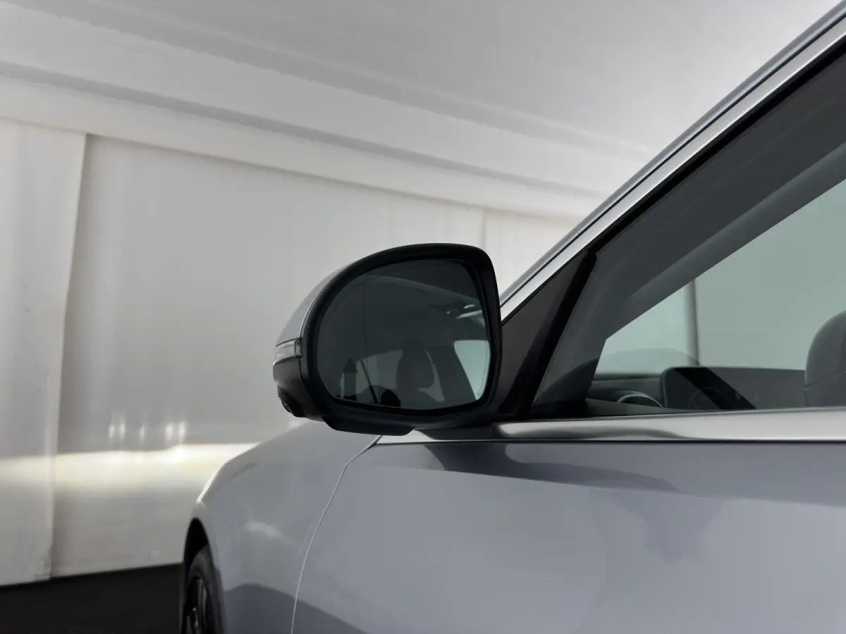300 e Luxury Line (Plug-in) [3-Fase-11kW] (INCL.BTW) Aut. *FULL-LED | AMBIENT-LIGHT | TOP-VIEW | MEMORY-PACK | WIDESCREEN-COCKPIT | HEATED-COMFORTSEATS | NAVI-FULLMAP | SHIFTPADDLES | PRIVAC