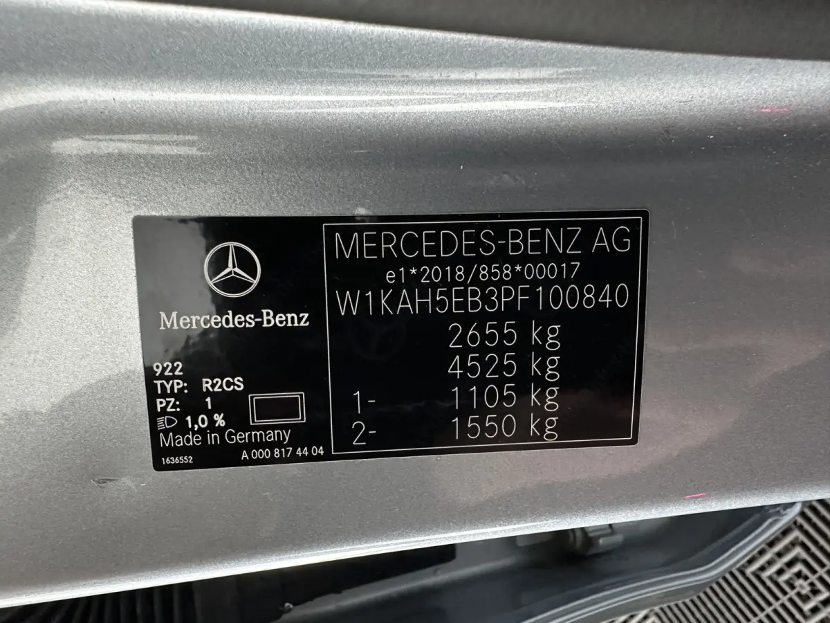 300 e Luxury Line (Plug-in) [3-Fase-11kW] (INCL.BTW) Aut. *FULL-LED | AMBIENT-LIGHT | TOP-VIEW | MEMORY-PACK | WIDESCREEN-COCKPIT | HEATED-COMFORTSEATS | NAVI-FULLMAP | SHIFTPADDLES | PRIVAC