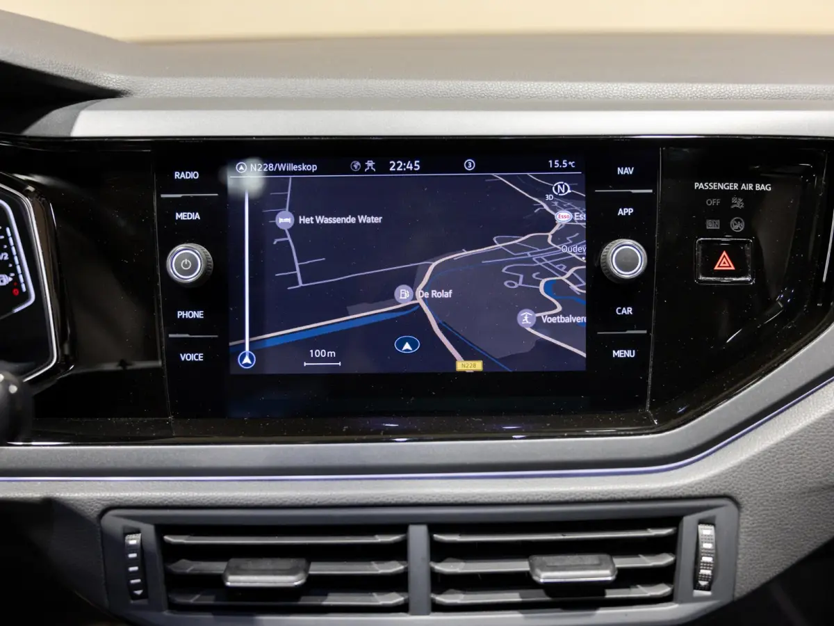1.0 TSI R-Line Business / 110pk / NAP / Panorama dak / Stoelverwarming / Dodehoek herkenning /