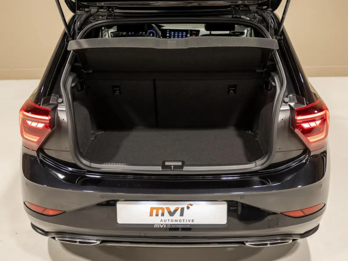 1.0 TSI R-Line Business / 110pk / NAP / Panorama dak / Stoelverwarming / Dodehoek herkenning /
