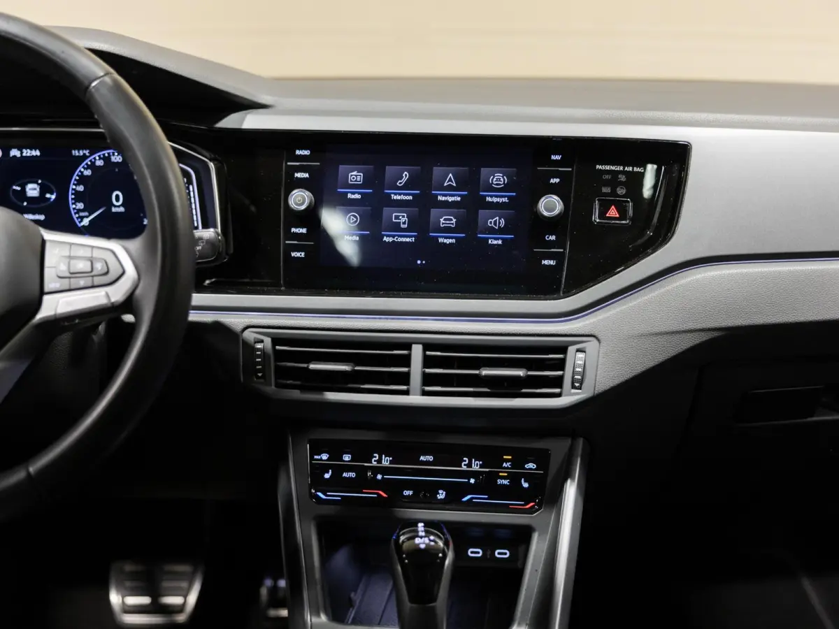 1.0 TSI R-Line Business / 110pk / NAP / Panorama dak / Stoelverwarming / Dodehoek herkenning /