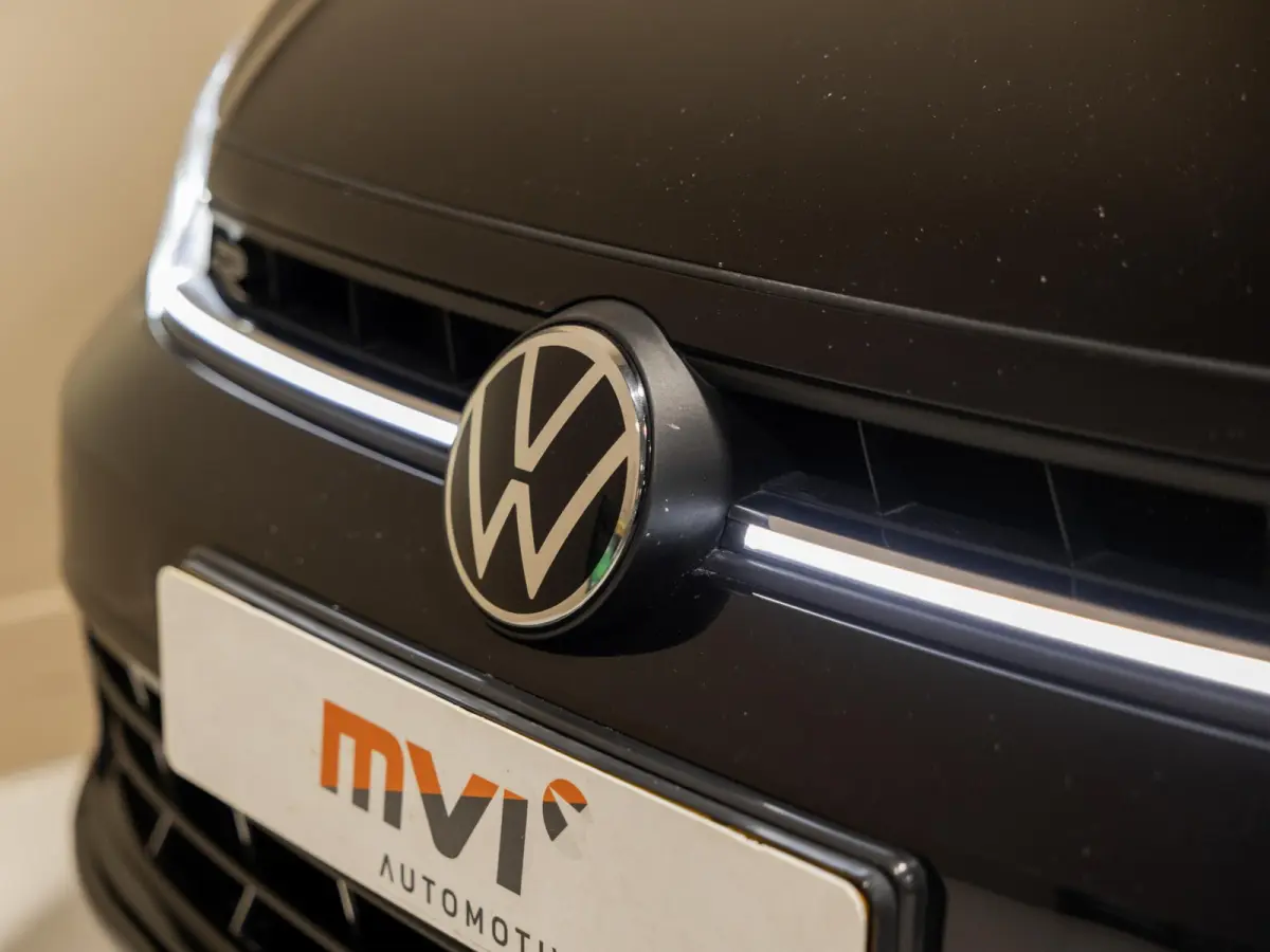 1.0 TSI R-Line Business / 110pk / NAP / Panorama dak / Stoelverwarming / Dodehoek herkenning /