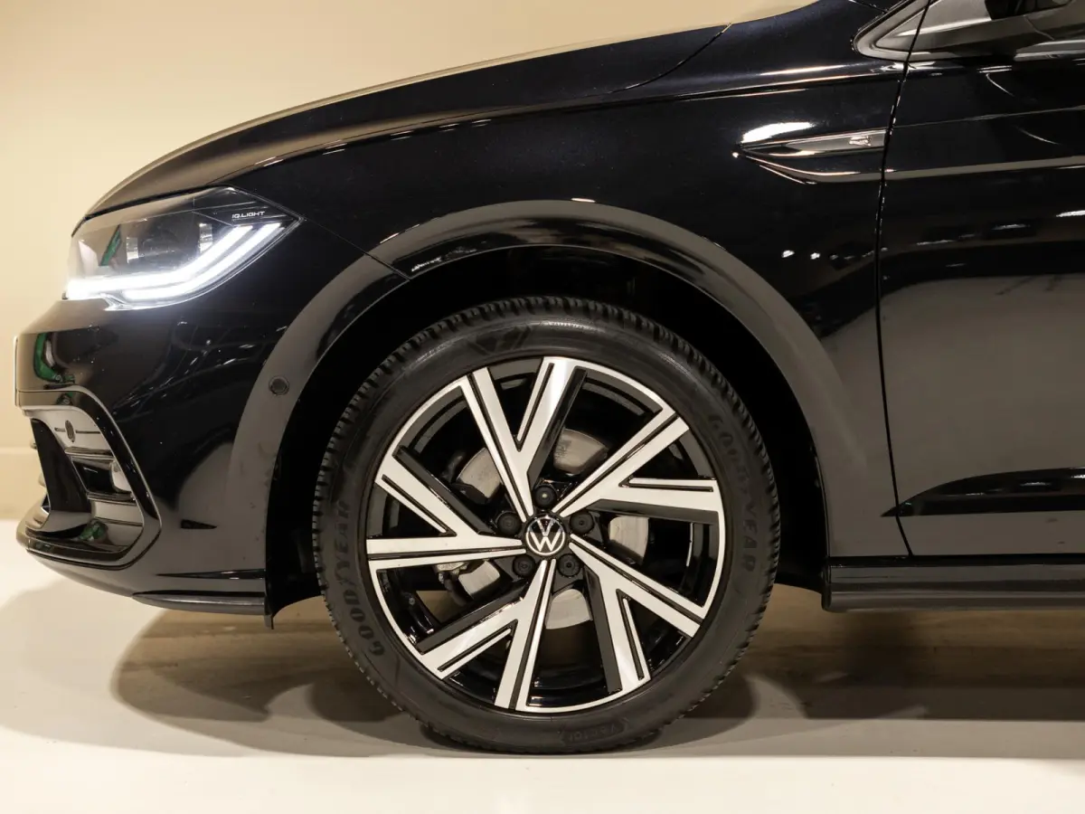 1.0 TSI R-Line Business / 110pk / NAP / Panorama dak / Stoelverwarming / Dodehoek herkenning /