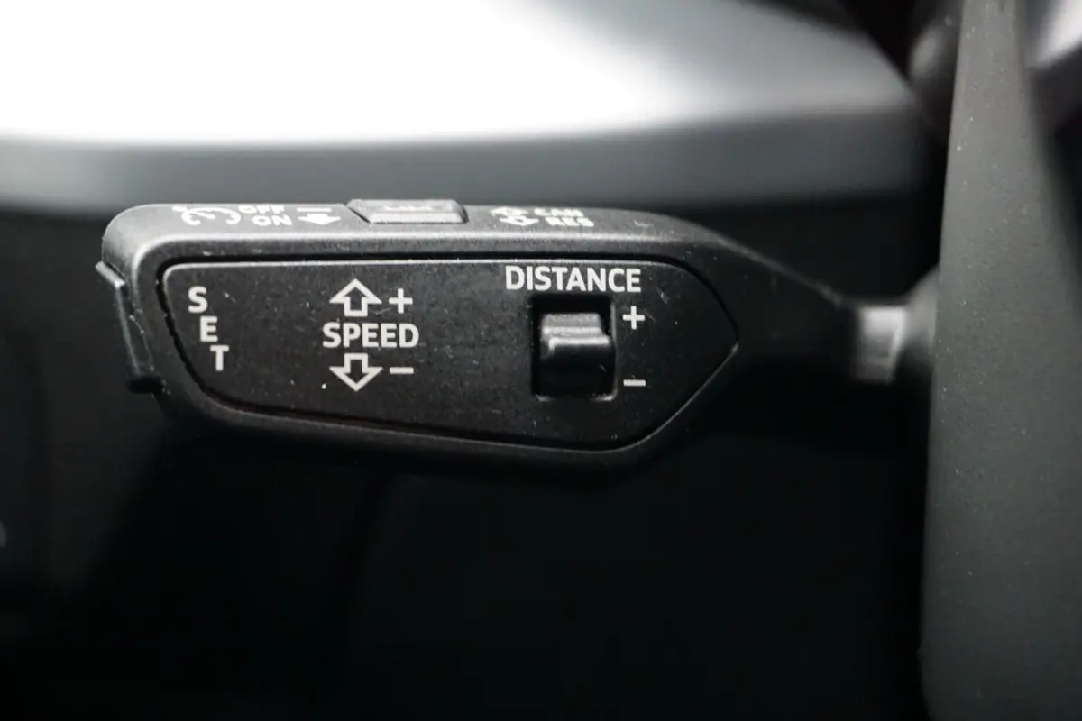 30 TFSI 110pk S Edition | Panoramadak | Smartphone Interface | Matrix-LED | PDC | Optiek Zwart