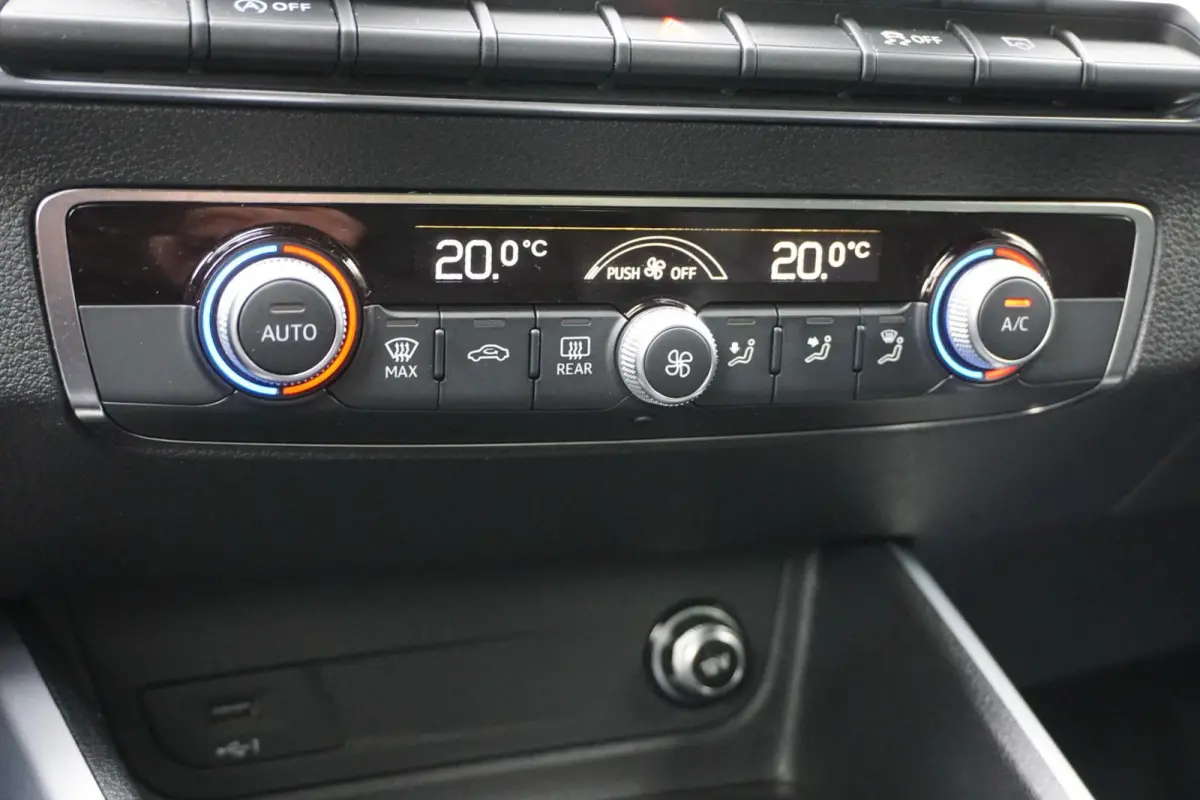 30 TFSI 110pk S Edition | Panoramadak | Smartphone Interface | Matrix-LED | PDC | Optiek Zwart