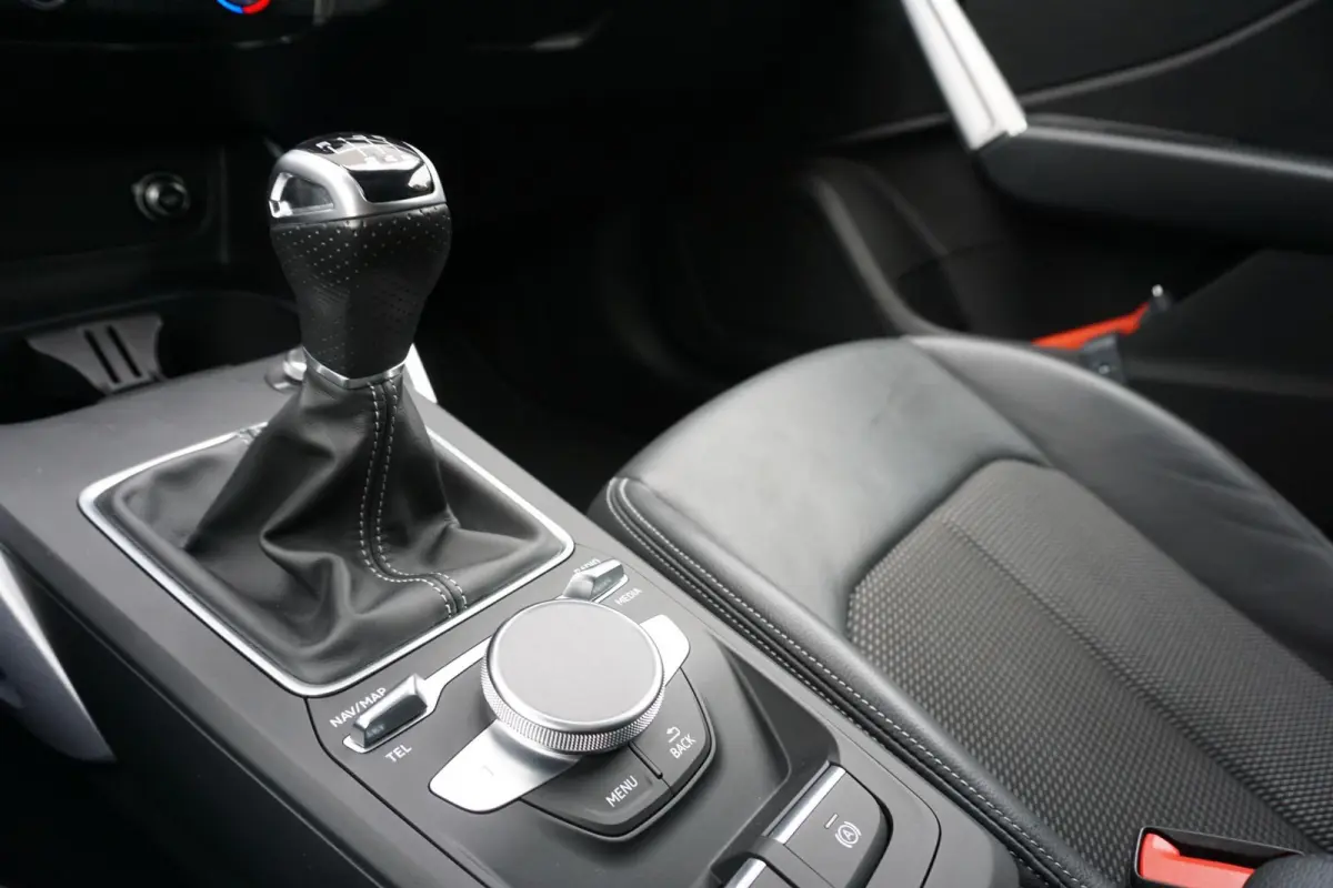 30 TFSI 110pk S Edition | Panoramadak | Smartphone Interface | Matrix-LED | PDC | Optiek Zwart