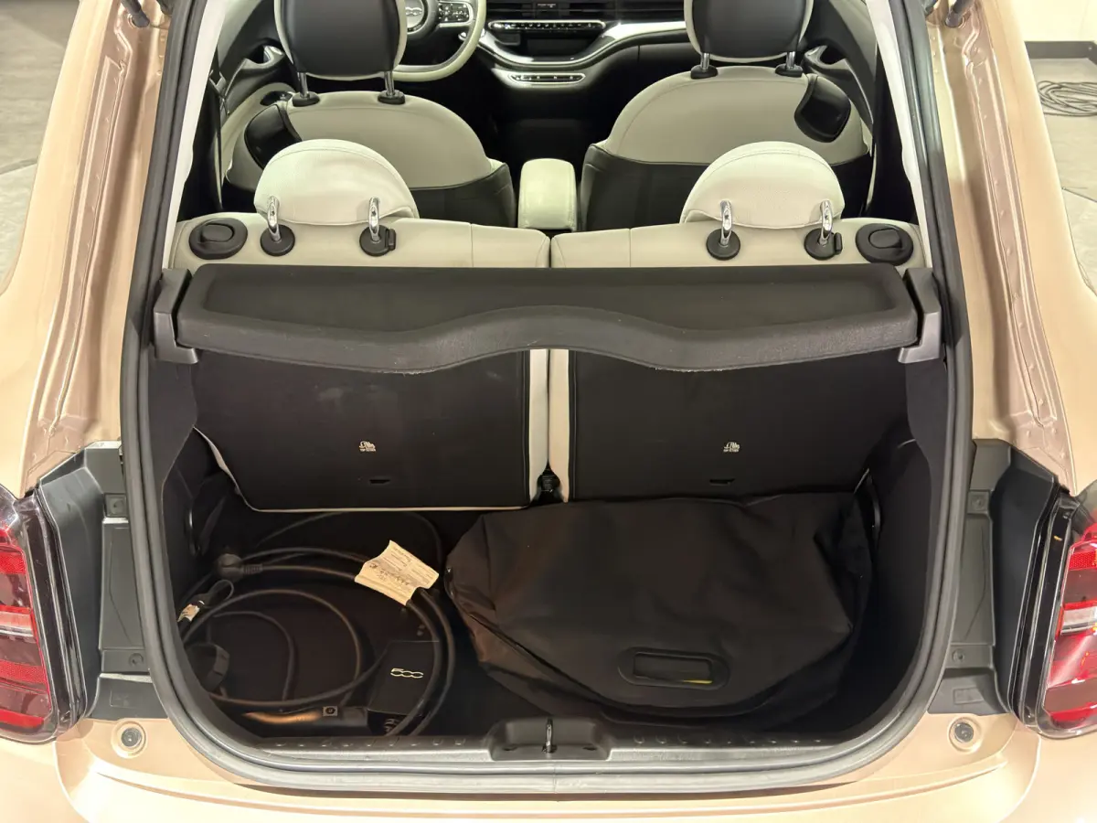 La Prima 42 kWh | pano dak | Led voor \ achter licht | JBL! audio | Stoelverwarming |