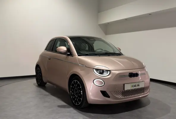 La Prima 42 kWh | pano dak | Led voor \ achter licht | JBL! audio | Stoelverwarming |
