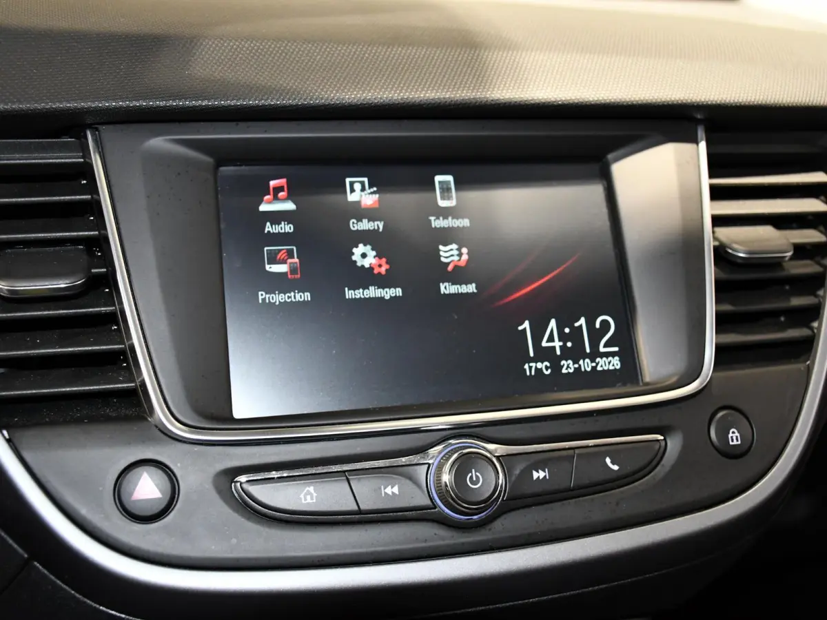 1.2 Turbo GS Line | Apple CarPlay / Android Auto |