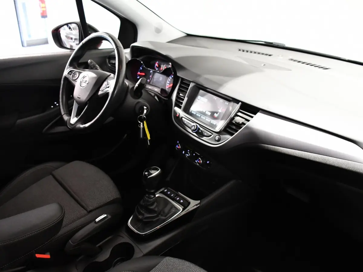1.2 Turbo GS Line | Apple CarPlay / Android Auto |