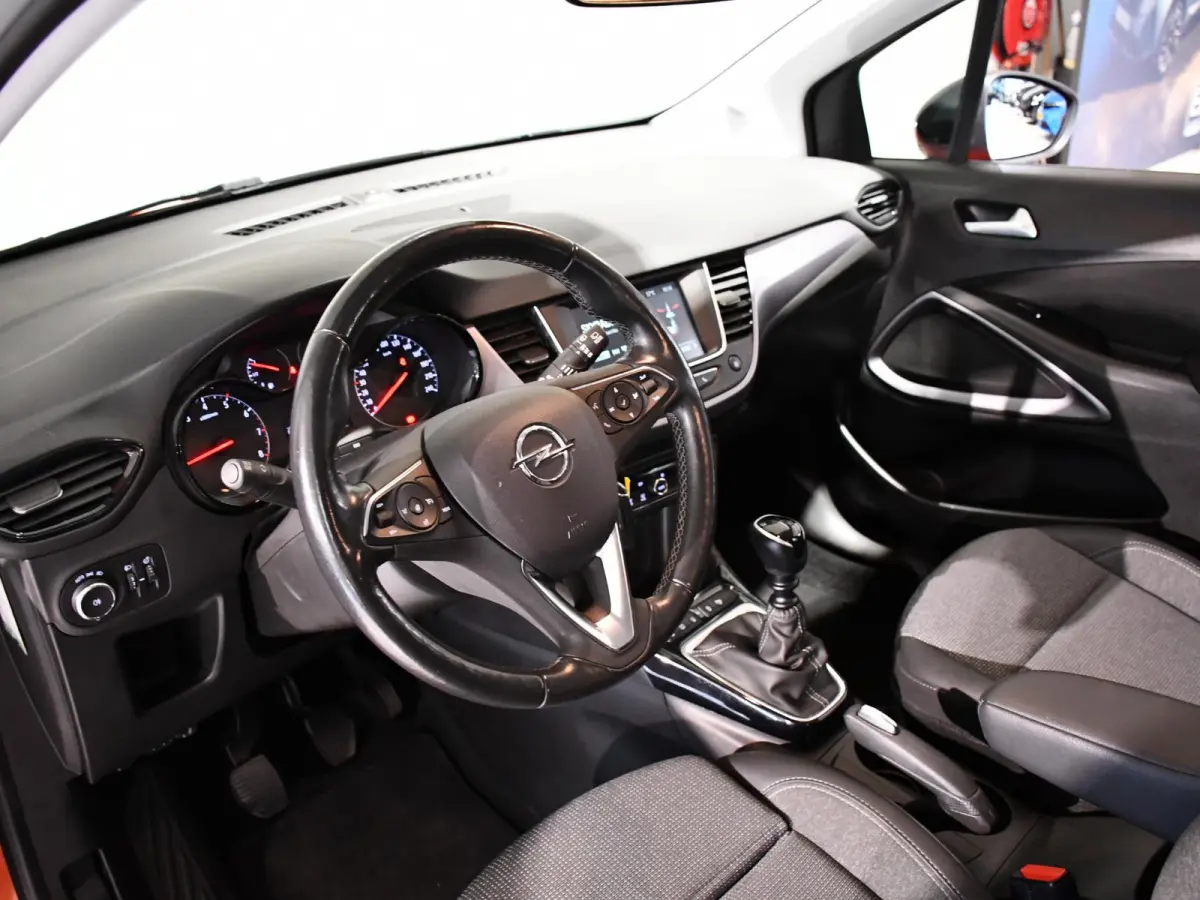 1.2 Turbo GS Line | Apple CarPlay / Android Auto |