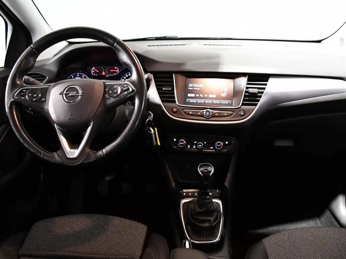 1.2 Turbo GS Line | Apple CarPlay / Android Auto |