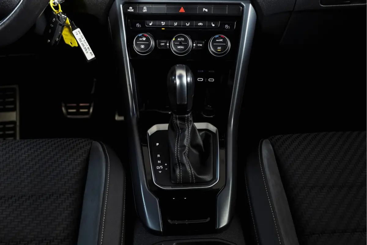 1.5 TSI 150 PK R-Line | Dig. Cockpit | Adapt. Cruise | Stoelverw. | PDC | Carplay / Android | ECC | LM 17" |