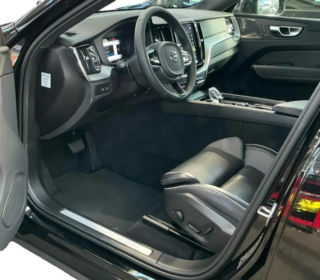 2.0 T8 Plug-in hybrid AWD Ultra Black Edition Panoramadak - Adaptieve Cruise Control - Head up - Harman Kardon - Stoelverwarming voor/achter - Achteruitrijcamera - Keyless Drive -