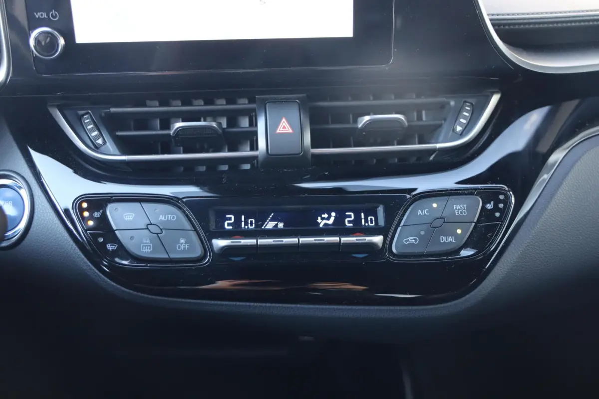 2.0 Hybrid Style|Stoel/Stuurverwarming|Camera|Keyless|Dodehoek detectie|
