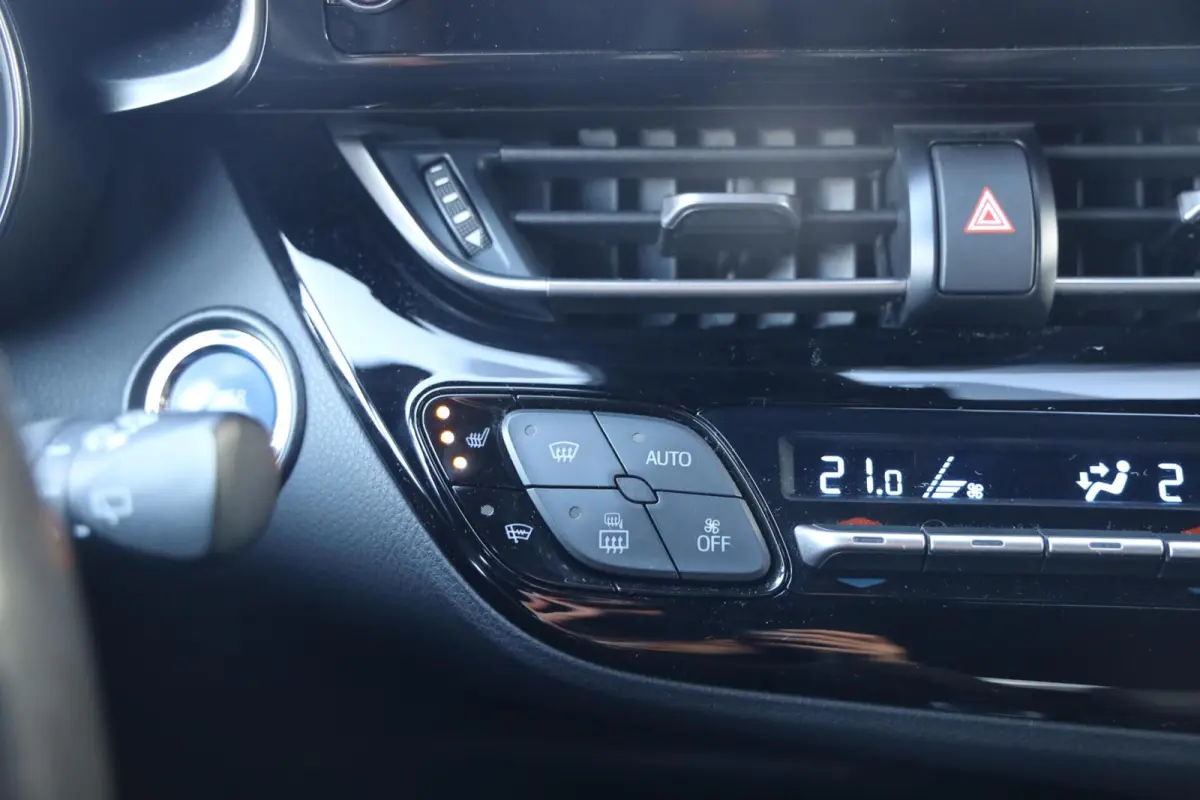 2.0 Hybrid Style|Stoel/Stuurverwarming|Camera|Keyless|Dodehoek detectie|