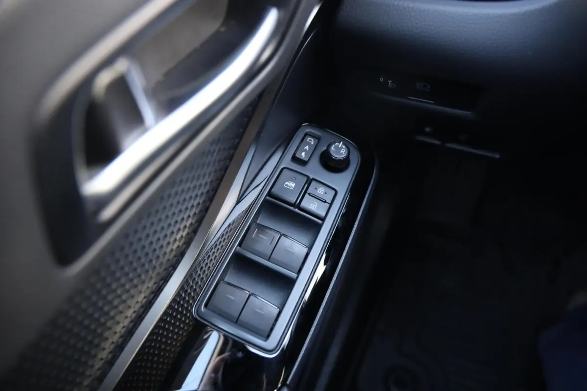 2.0 Hybrid Style|Stoel/Stuurverwarming|Camera|Keyless|Dodehoek detectie|