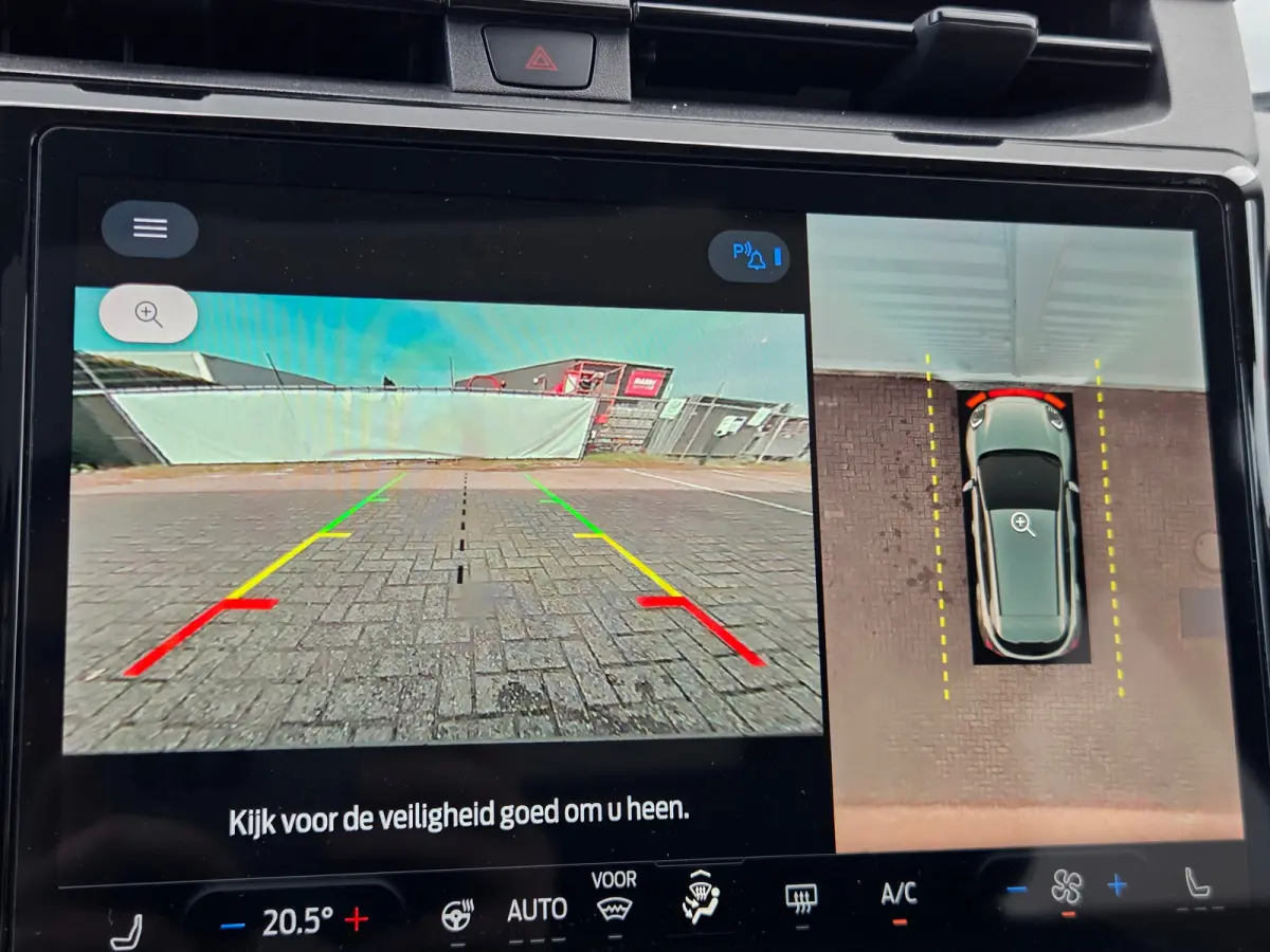 Titanium | Adaptive Cruise Control / Stoel- en stuurwielverwarming / Elektrisch schuif/kantel-dak / 360 Camera / Volledig onderhouden / | Adaptive Cruise | Apple Carplay/Android Auto|telefoo