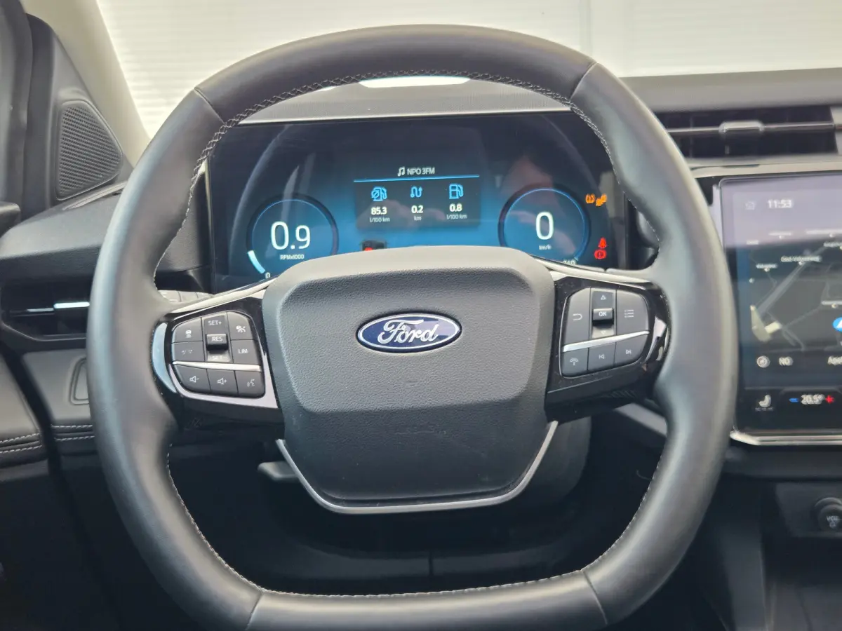 Titanium | Adaptive Cruise Control / Stoel- en stuurwielverwarming / Elektrisch schuif/kantel-dak / 360 Camera / Volledig onderhouden / | Adaptive Cruise | Apple Carplay/Android Auto|telefoo