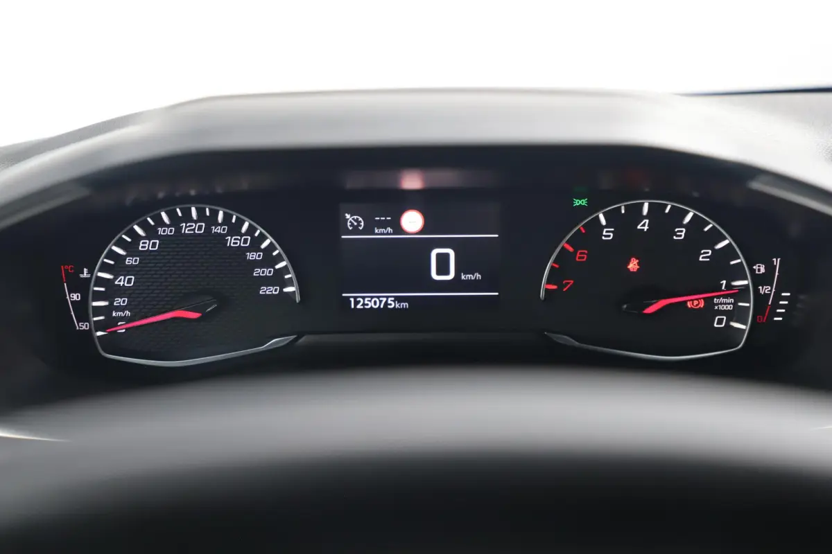 1.2 PureTech Active Pack Navigatie LMV Carplay Android Parkeersensor