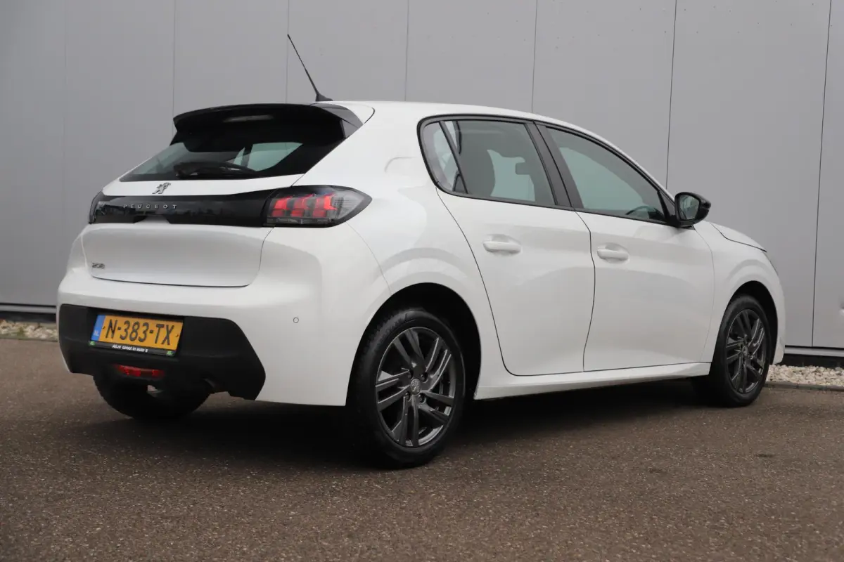 1.2 PureTech Active Pack Navigatie LMV Carplay Android Parkeersensor