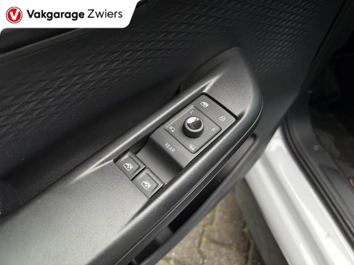 Business 62 kWh SOH94.3%|glazendak|Camera|Carplay|Stoel/stuur verwarm.