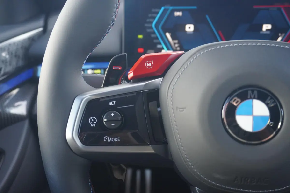 Sedan | M Drivers Pack | Comfort Pack | Bowers & Wilkins
