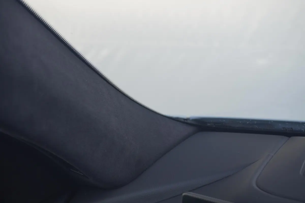 Sedan | M Drivers Pack | Comfort Pack | Bowers & Wilkins