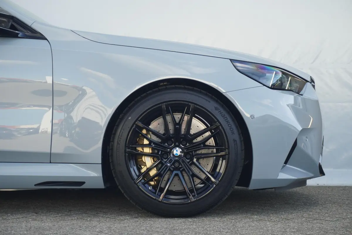 Sedan | M Drivers Pack | Comfort Pack | Bowers & Wilkins