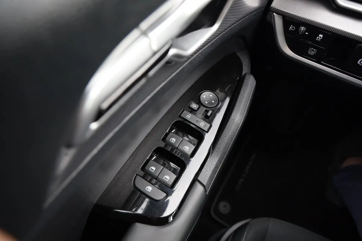 1.6 T-GDi Hybrid DynamicLine|ACC|Camera|Navi|Apple carplay/Android auto|